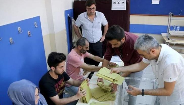 Türkiye'nin seçimine saatler kaldı! YSK üyeleri seçim sonuçlarını 'kokpit'ten takip edecek