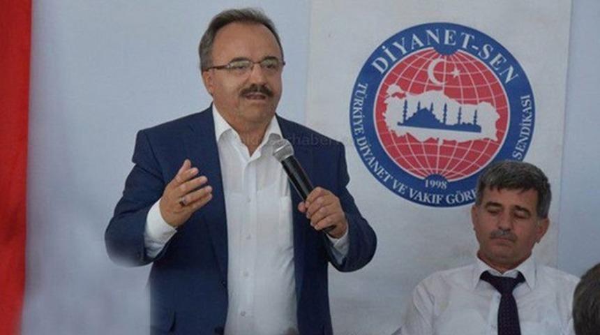 İmamdan camide Ecevit için ağır hakaret: Altı bezlenen, altını ıslatan bir başbakan!