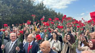 CHP Genel Başkanı Kılıçdaroğlu, Anıtkabir'i ziyaret etti