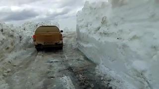 Mayıs ayında 4 metre kar! Erzincan'da dikkat çeken görüntü