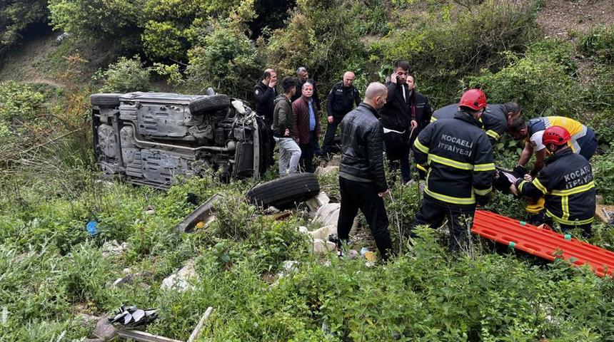 Kontrolden çıkıp 150 metrelik uçuruma yuvarlandı! 2 kişi yaralandı