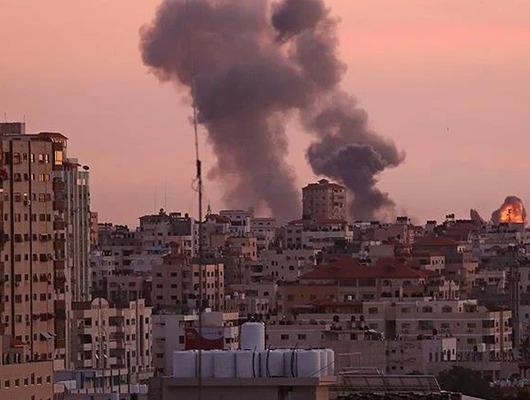 İsrail savaş uçakları Gazze'yi vurdu!