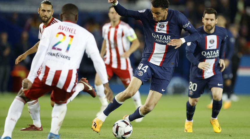 Taraftar Lionel Messi'yi ıslıkladı! PSG 5-0 kazandı, Ajaccio küme düştü