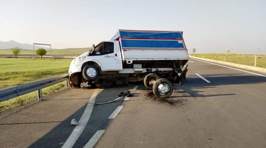 Aksaray'da kamyonet kazası: 8'i çocuk 10 kişi yaralandı