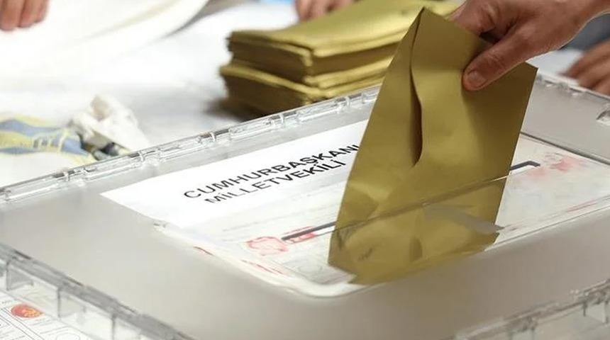 SON DAKİKA: YSK, oy pusulalarına vurulan sandık kurulu mührüne ilişkin karar aldı! 'Geçerli sayılacak'