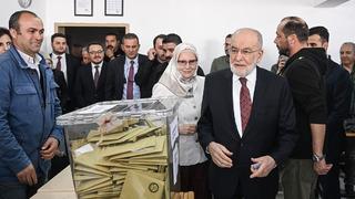Temel Karamollaoğlu'ndan çağrı! 'Bayat senaryoları bir kez daha sergilemeye çalışıyorlar'