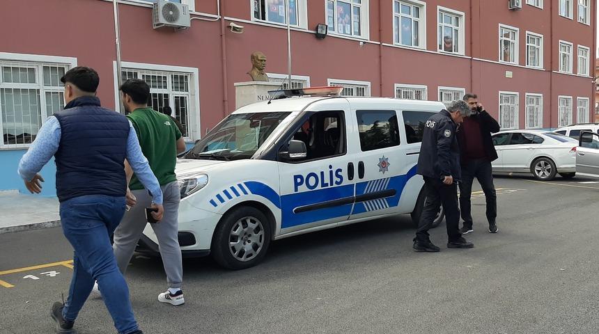 Çorum'da aranan 3 kişi oy kullanmaya gelince yakalandı