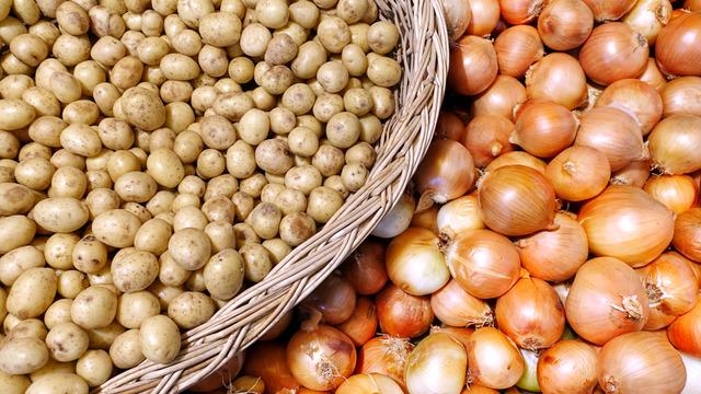 Herkes aynı hatayı yapıyor! Bu iki sebzeyi asla yan yana koymayın