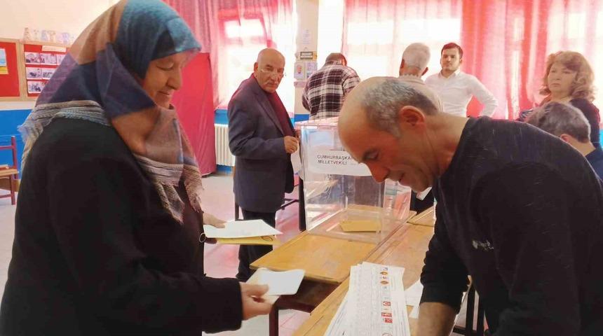 Kırşehir’de 152 bin 511 oy kullanıldı, 3 bin 923’ü geçersiz sayıldı