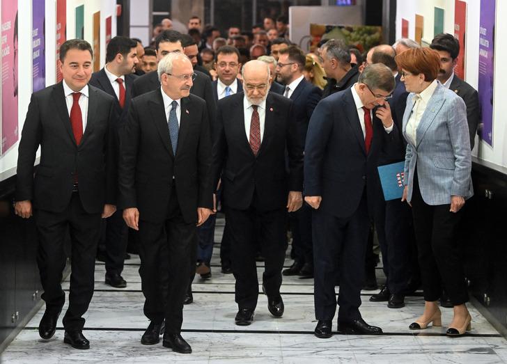 Canlı yayında Murat Kurum'u işaret edip "Matematik ortada" dedi: Fatih Portakal'dan 'İmamoğlu' çıkışı! 2 partiye dikkat çekti G5