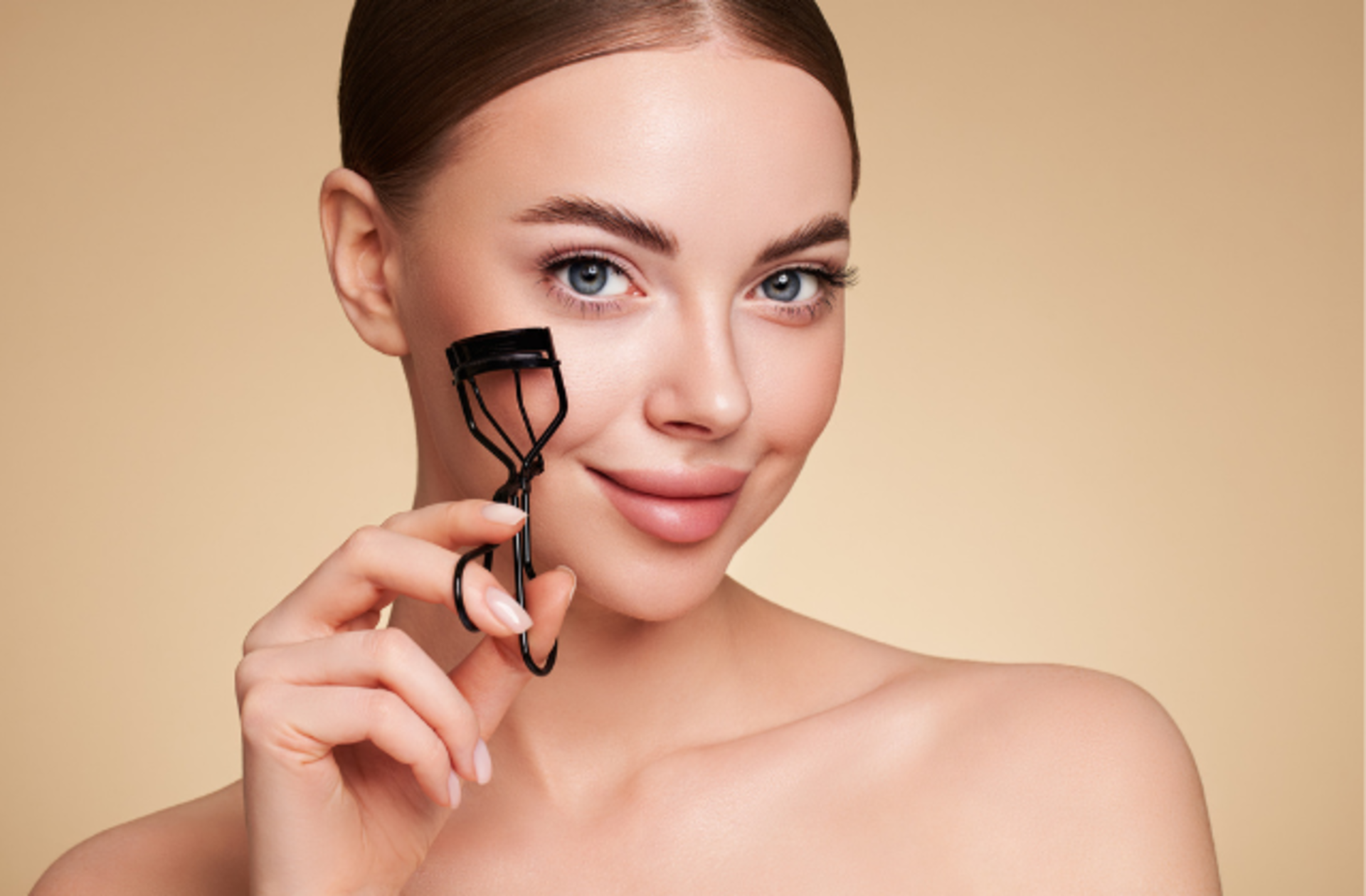 Kirpiklerinizi şekillendirmenize yardımcı olacak en iyi kirpik kıvırıcılar