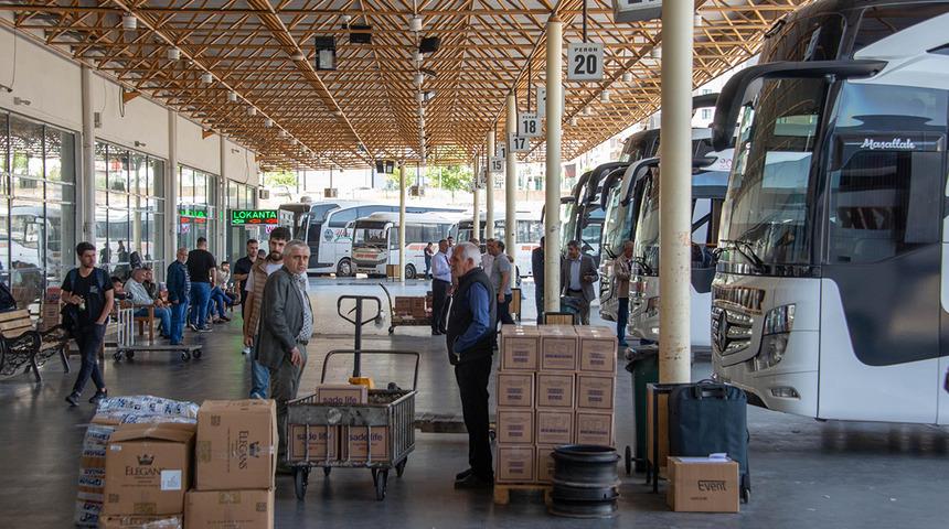 Rezervasyonlar arttı, binlerce vatandaş akın etti! 14 Mayıs sonrası otogarlarda 'seçim' yoğunluğu