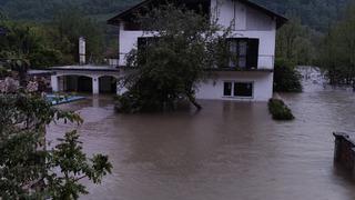 Bosna Hersek ve Hırvatistan'ı sel vurdu!