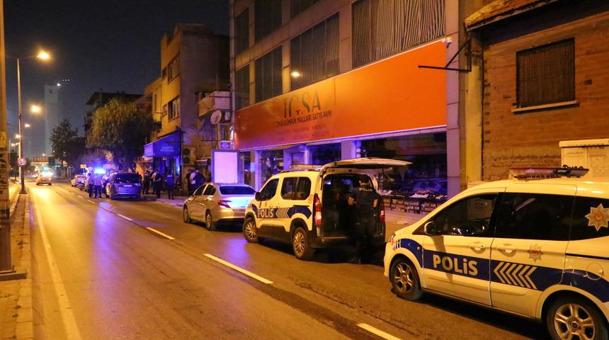 İzmir'de eğlence mekanındaki silahlı kavgada 1 kişi öldü