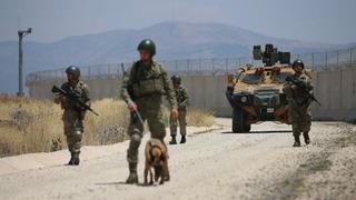 Suriye'den yasa dışı yollarla Türkiye'ye geçmeye çalışan 12 kişi yakalandı!