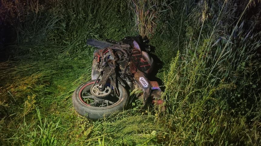 Düzce'de yayaya çarpan motosikletin sürücüsü öldü, 2 kişi ağır yaralandı