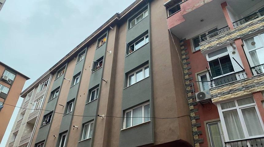 Mecidiyeköy’de 5 katlı binanın bodrum katı yandı: 3 yaralı