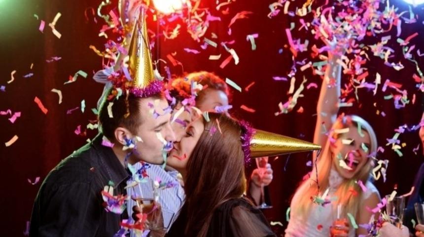 Eşe, sevgiliye yeni yıl mesajları, Romantik ve güzel yeni yıl mesajları 2018