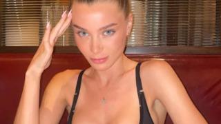 Eski yetişkin film yıldızı Lana Rhoades sosyal medyayı alev alev yaktı! Minicik bikinisiyle kendi markasını tanıttı