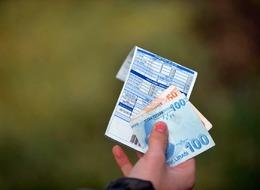 200-300 TL değil! 19 günde tam 7000 TL… Ev kirası gibi su faturası bir mahalleyi ayağa kaldırdı: “Bu bölgeye ucuz su vermeyin”