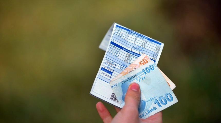 200-300 TL değil! 19 günde tam 7000 TL… Ev kirası gibi su faturası bir mahalleyi ayağa kaldırdı: “Bu bölgeye ucuz su vermeyin”