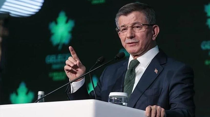 Davutoğlu sosyal medyadan tepki gösterdi! "Deprem bölgesinin oy tercihleriyle ilgili yapılan üzücü, çirkin yorumlar asla kabul edilemez"