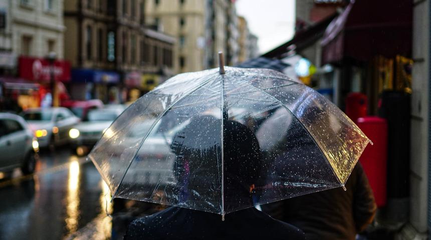 Yine kapıda! Uzman isim 'Türkiye bu geceden itibaren...' diyerek açıkladı! Meteoroloji'den o iller için peş peşe uyarılar: Kuvvetli olacak