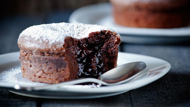Pratik tencerede sufle tarifi! Tatlı krizlerinin çözümü tencerede sufle nasıl yapılır?