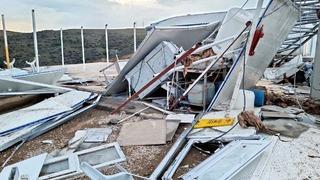 Kırıkkale'de fırtına şantiyenin yemekhane binasını uçurdu