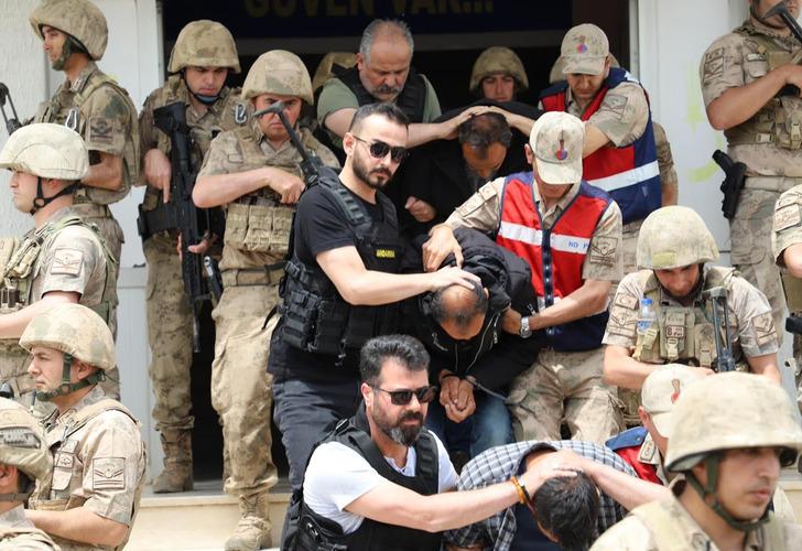 Mardin'de jandarma kıyafeti giyip yağma yapan 6 kişi yakalandı