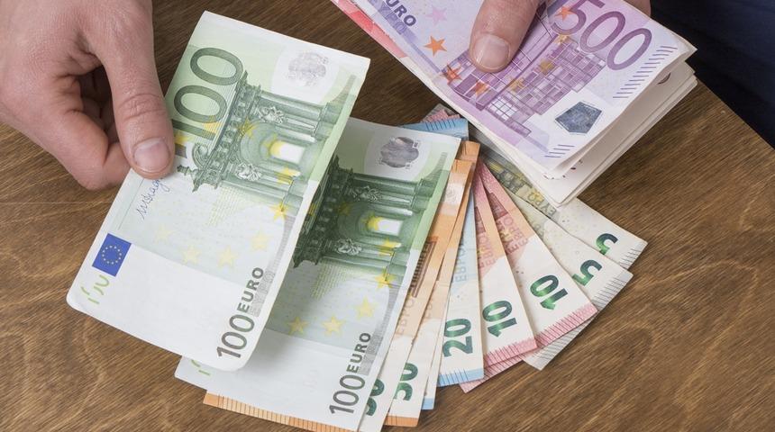 Euro için dikkat çeken veri: 3 yılın en düşük seviyesine indi! Dolar, Yuan,Yen…