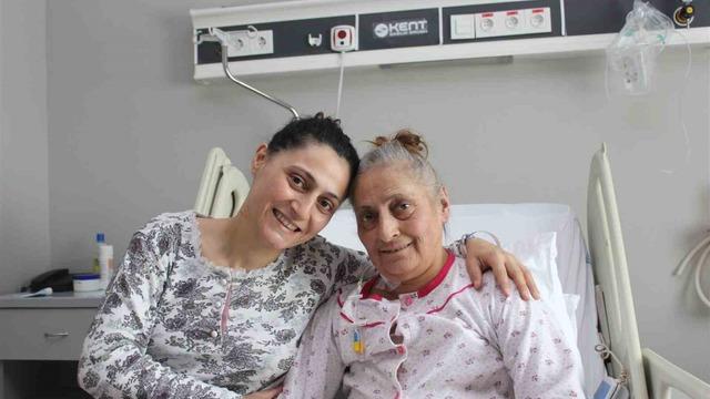 İzmir’de hastanede unutulmaz Anneler Günü