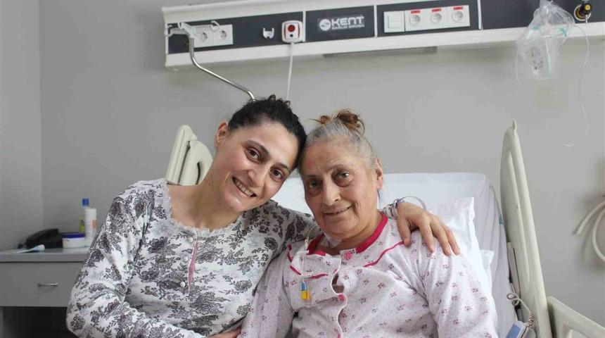 İzmir’de hastanede unutulmaz Anneler Günü