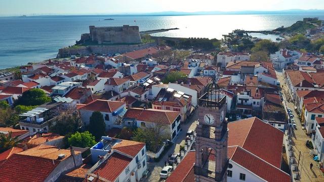 19 Mayıs’ı fırsat bilen tatil için oraya koştu! 3 günlük tatilde Bozcaada’da tek yer kalmadı: ‘Rezervasyonsuz gelmeyin’ uyarısı…