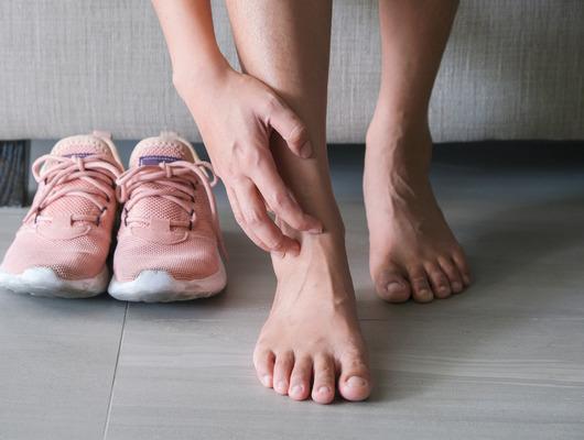 Ayak başparmak tırnak mantarı tedavisi nedir?