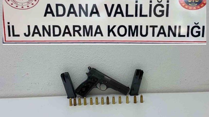 Adana’da jandarma ekipleri uygulama yaptı, aranan 27 şahıs yakalandı