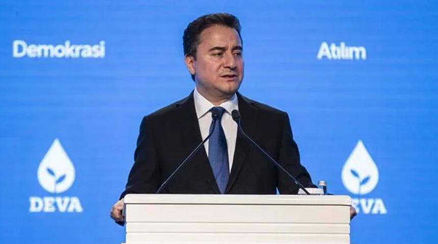 Ali Babacan'dan gençlere çağrı: 'Anne ve babanızla konuşun'