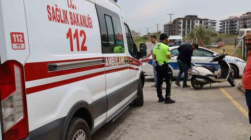 Manisa’da motosiklet yayaya çarptı: 1 yaralı