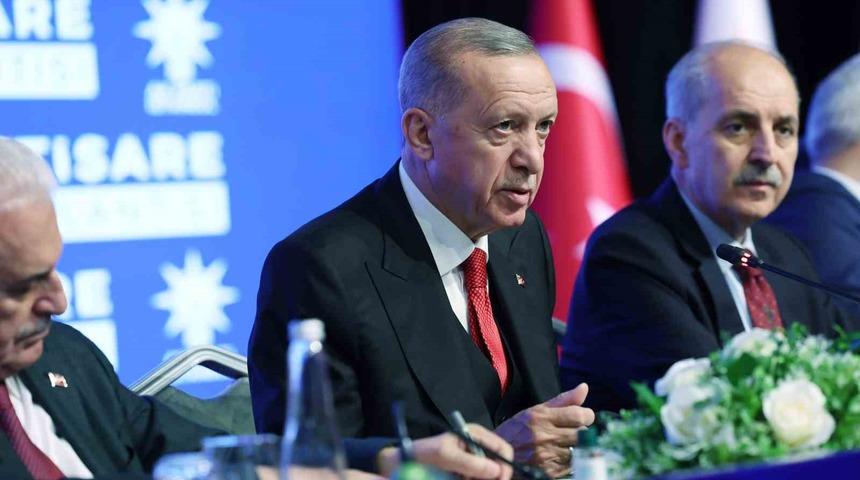 Erdoğan'dan Kılıçdaroğlu'na: Koltuğunu kaybedeceğini anladıkça daha da çirkinleşmekte...