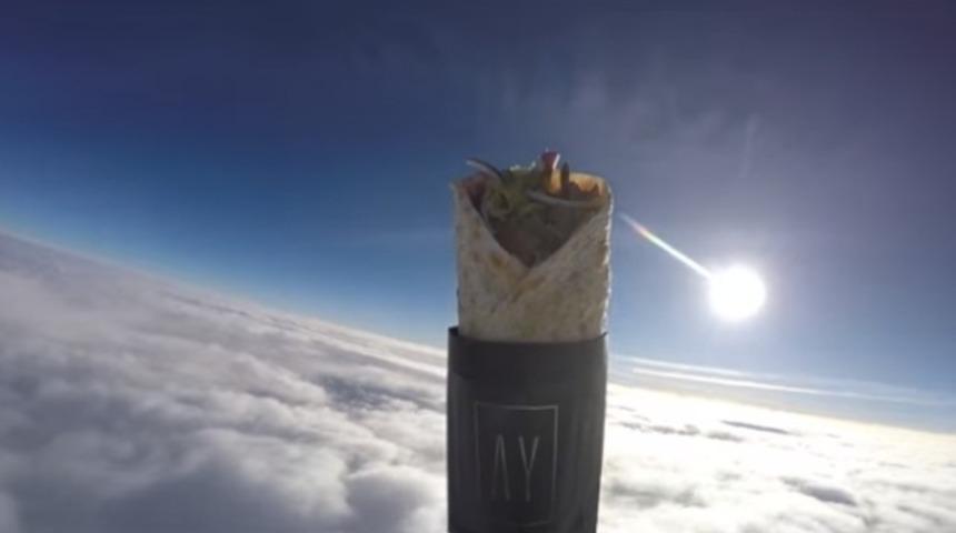 Herkes bu Türk'ü konuşuyor! Uzaya kebap gönderdi