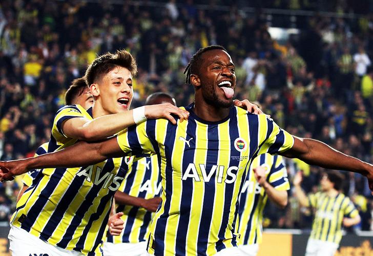 MAÇ SONUCU: Fenerbahçe, Kadıköy'de Trabzonspor'u devirdi! Kanarya, şampiyonluk yarışında pes etmedi...