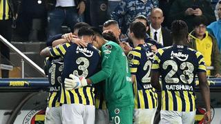 Fenerbahçe; Trabzonspor'u mağlup etti, taraftar onun adını haykırdı! Rakip oyuncu bile tebrik etti...