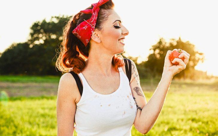 Kıyafetlerdeki salça lekesi nasıl çıkar?