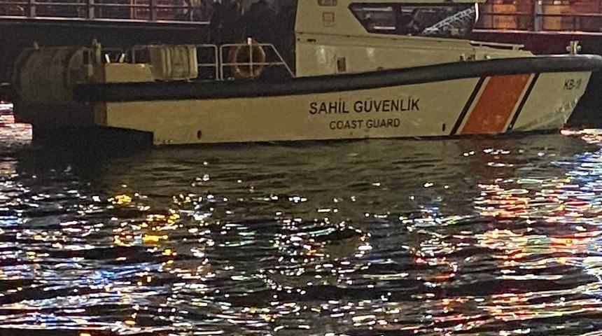 Galata Köprüsü’nden denize düşen vatandaş hayatını kaybetti