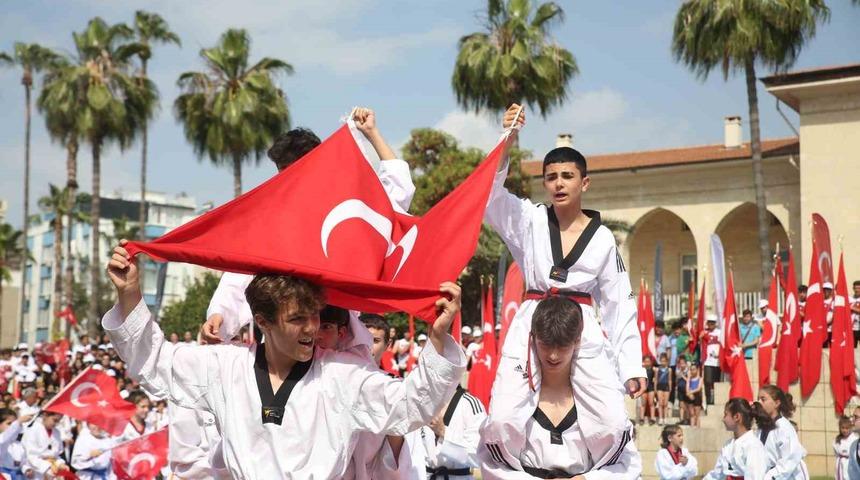 Mersin’de coşkulu 19 Mayıs kutlaması