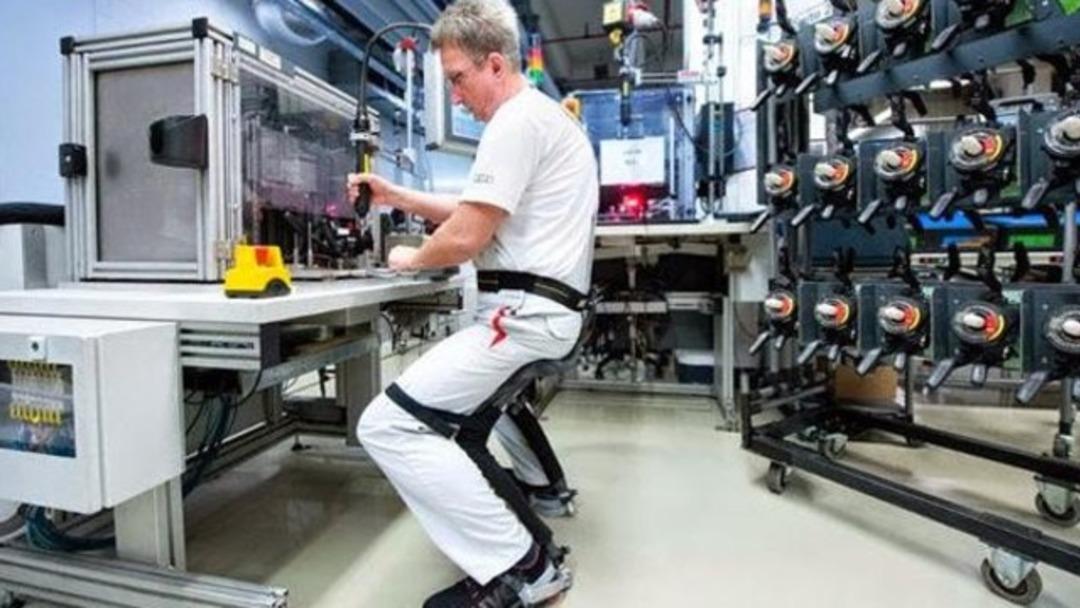 Almanlar işi abarttı, dış iskeleti giydiler!