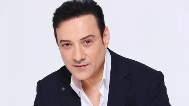 Ünlü şarkıcı Ayhan Aşan eşi Ayla Aşan'la ortaya çıktı! Hastalığa yakalandığını duyurdu! Beklemediğim bir şeydi