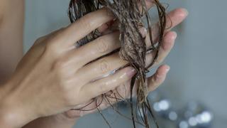 Saç kremini yanlış kullanıyorsunuz! Paranızı çöpe atmayın