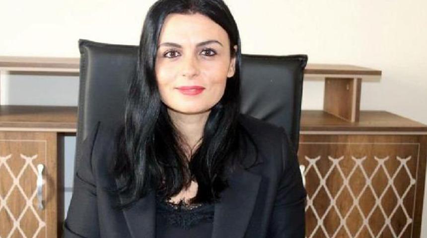 Depremzedelere yönelik paylaşımı nedeniyle CHP'li Kadın Kolları Başkanı görevden alındı