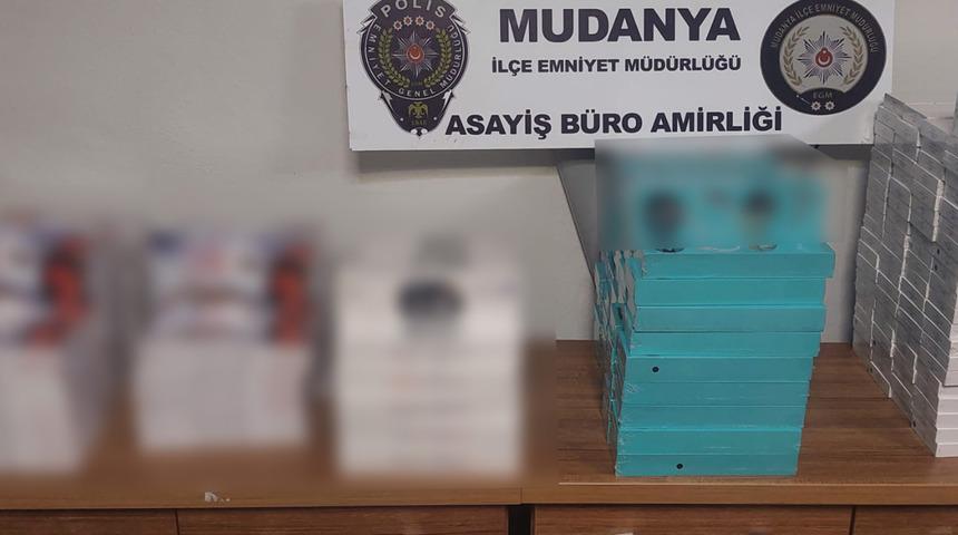 Bursa polisinden kaçak saat operasyonu